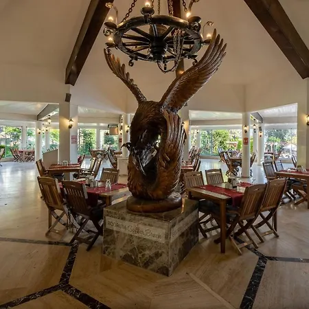 Golden Bodrum 图尔古特雷斯