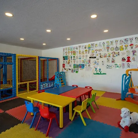 Golden Bodrum 图尔古特雷斯